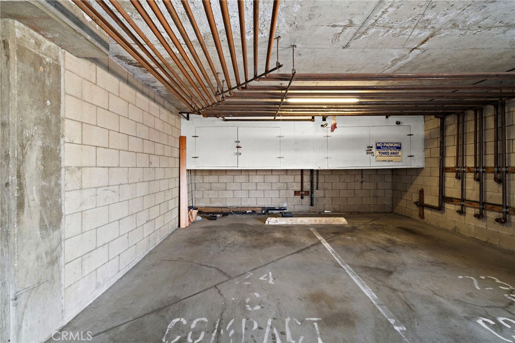 1100 Newport Avenue 404 Property Photo 25