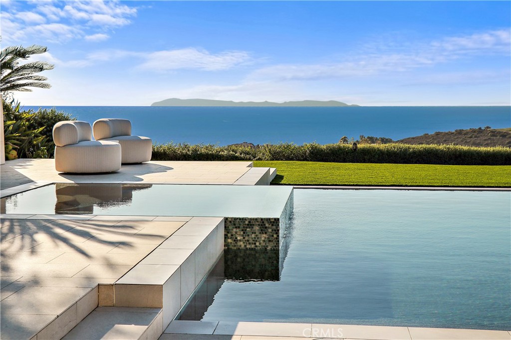 11 Spinnaker Property Photo 1