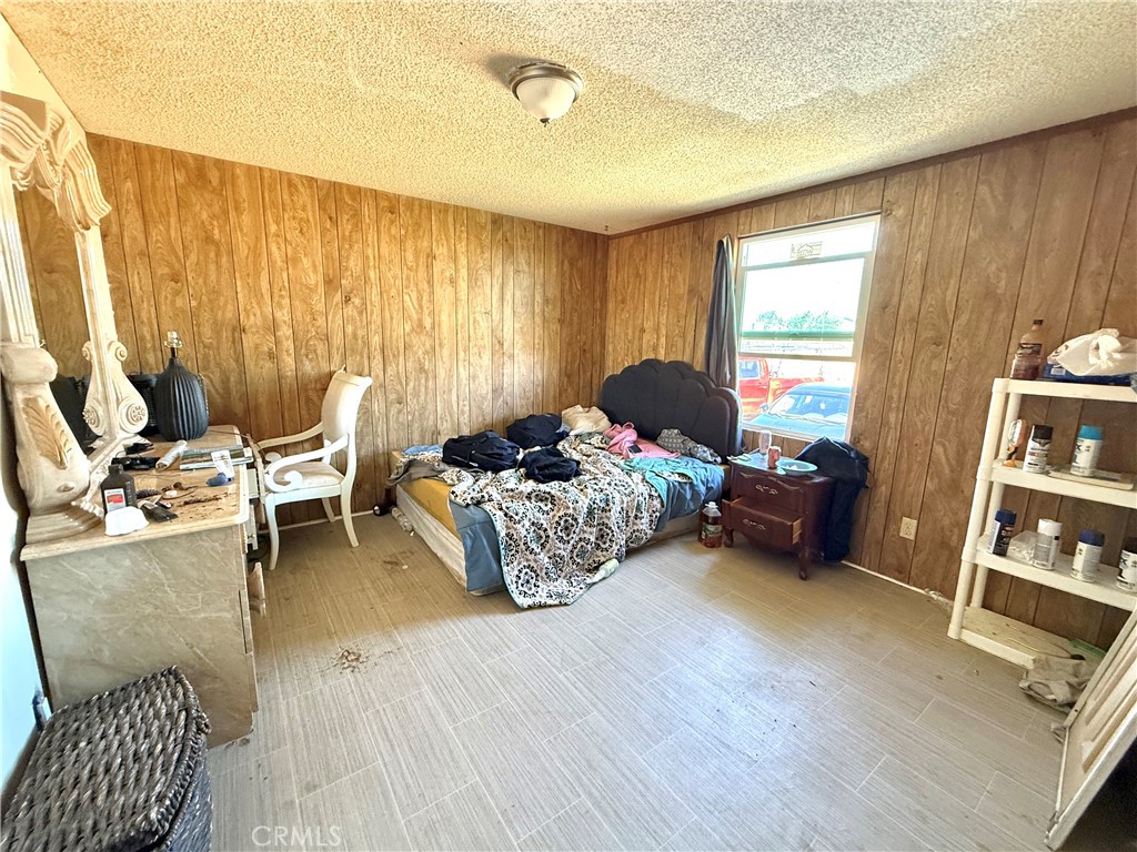 9589 Paramount Property Photo 16