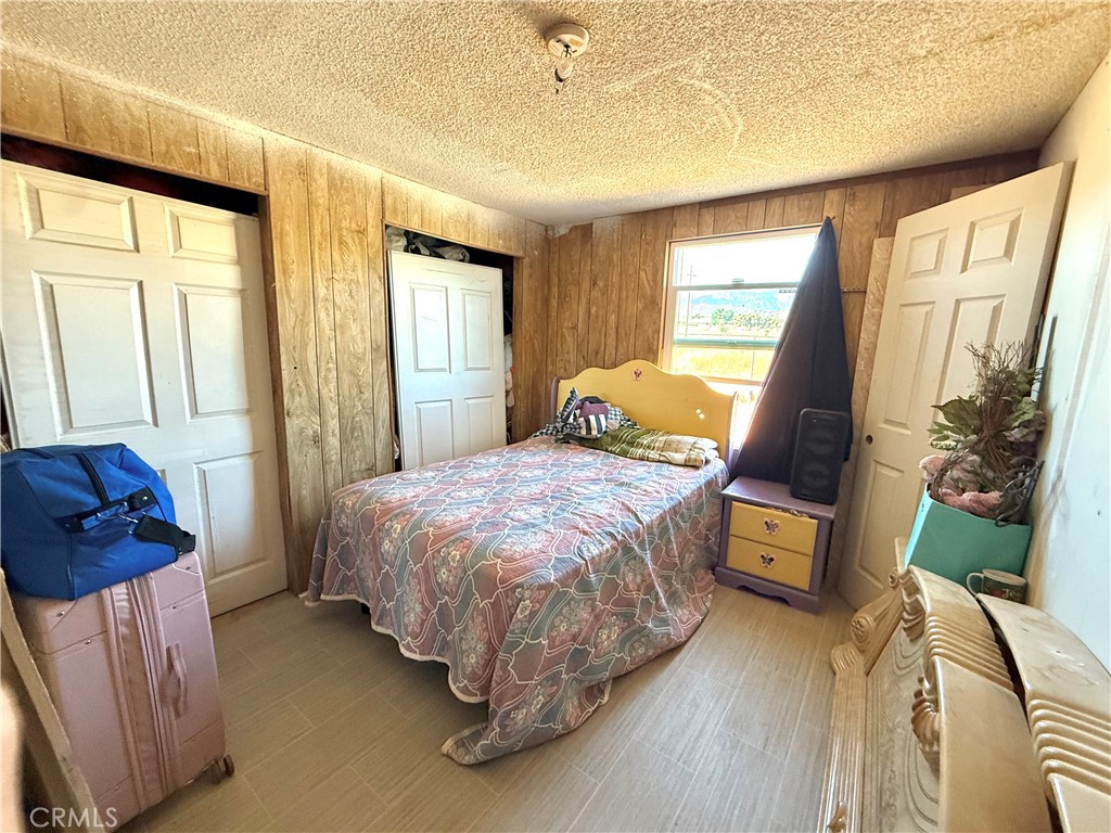 9589 Paramount Property Photo 17