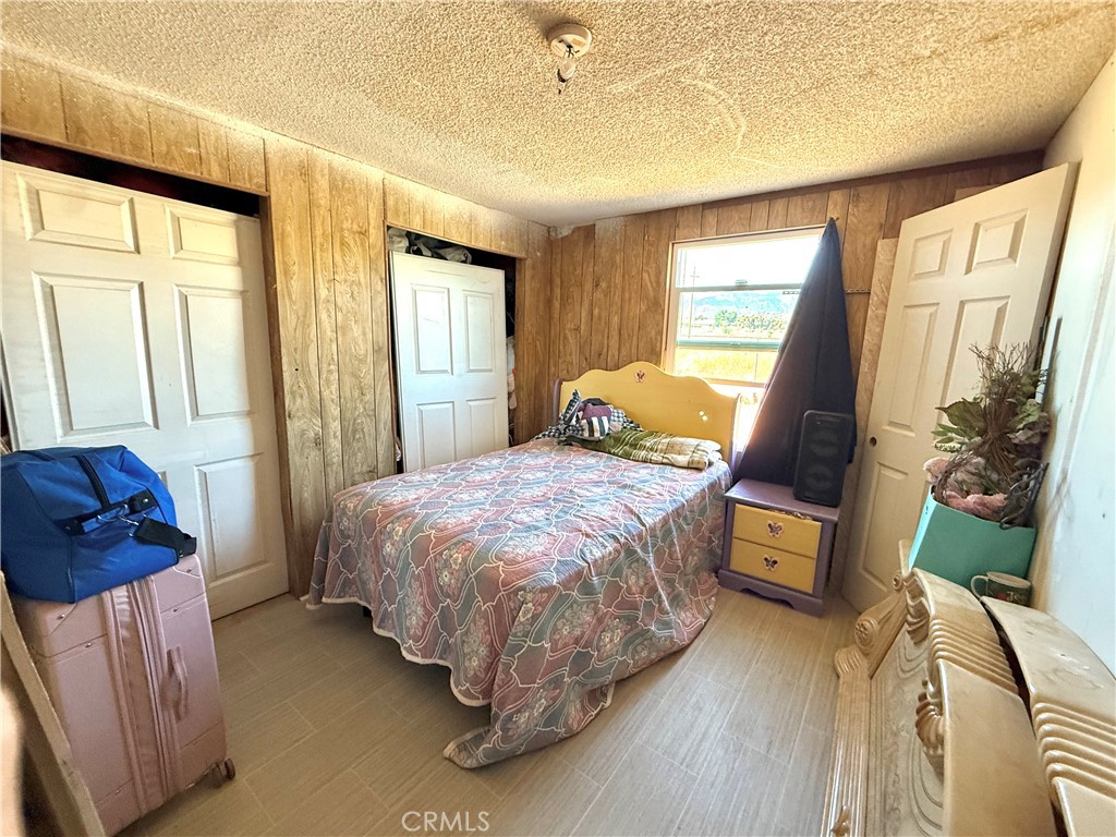 9589 Paramount Property Photo 18