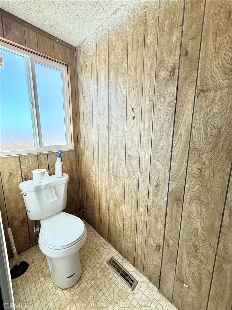 9589 Paramount Property Photo 26