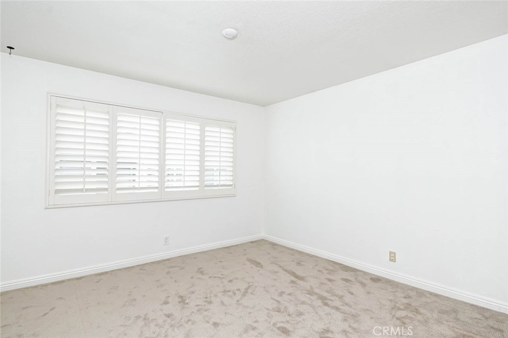 32 Remington Property Photo 24