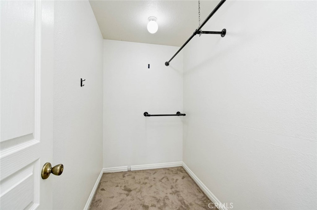32 Remington Property Photo 24