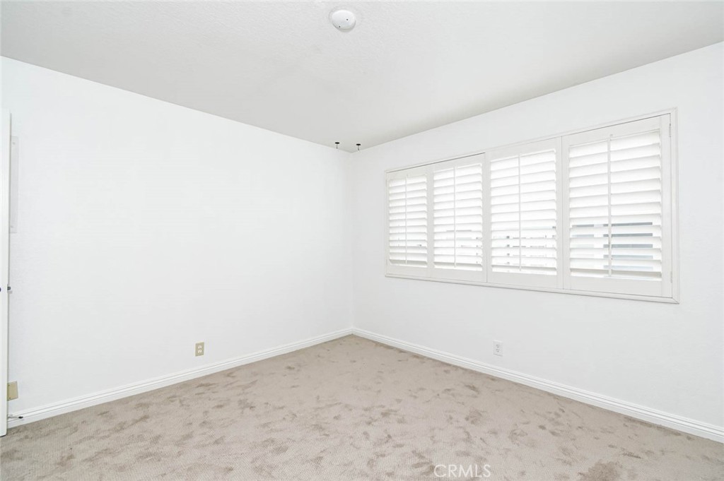 32 Remington Property Photo 25