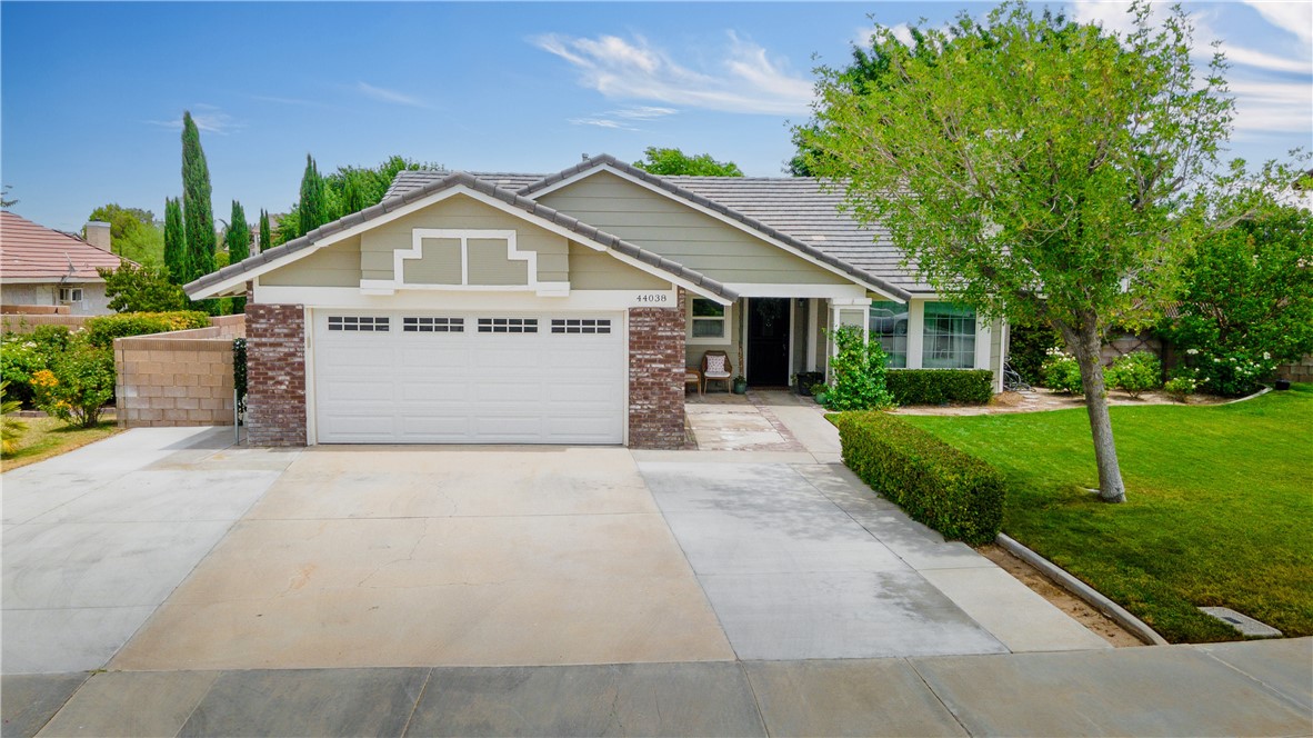 44038 Colony Court Property Photo 1