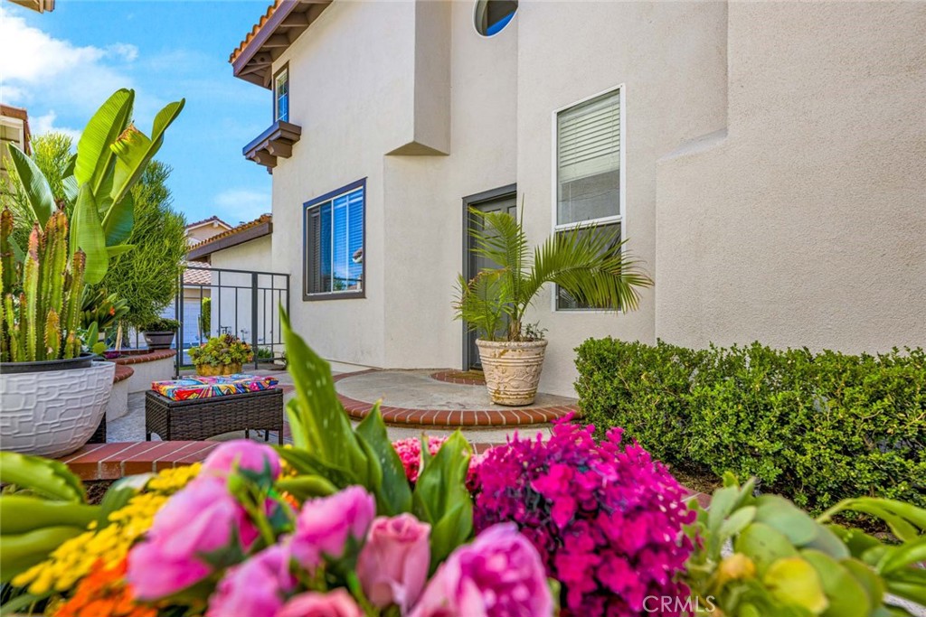 7 Via Encanto Property Photo 1