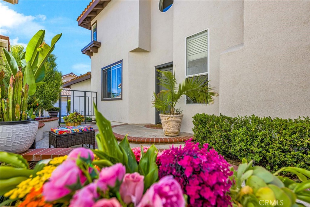 7 Via Encanto Property Photo 1