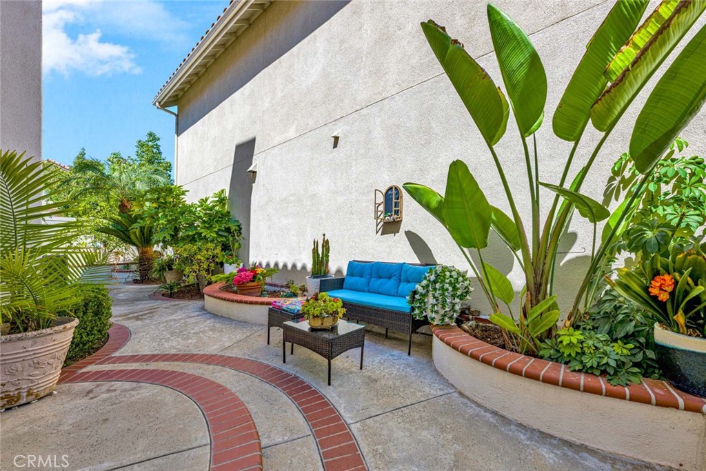 7 Via Encanto Property Photo 7