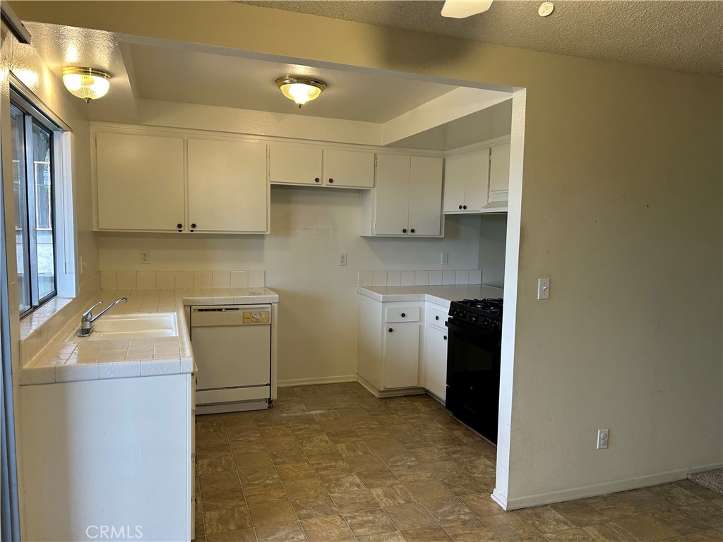 106 E Avenida San Gabriel Property Photo 20