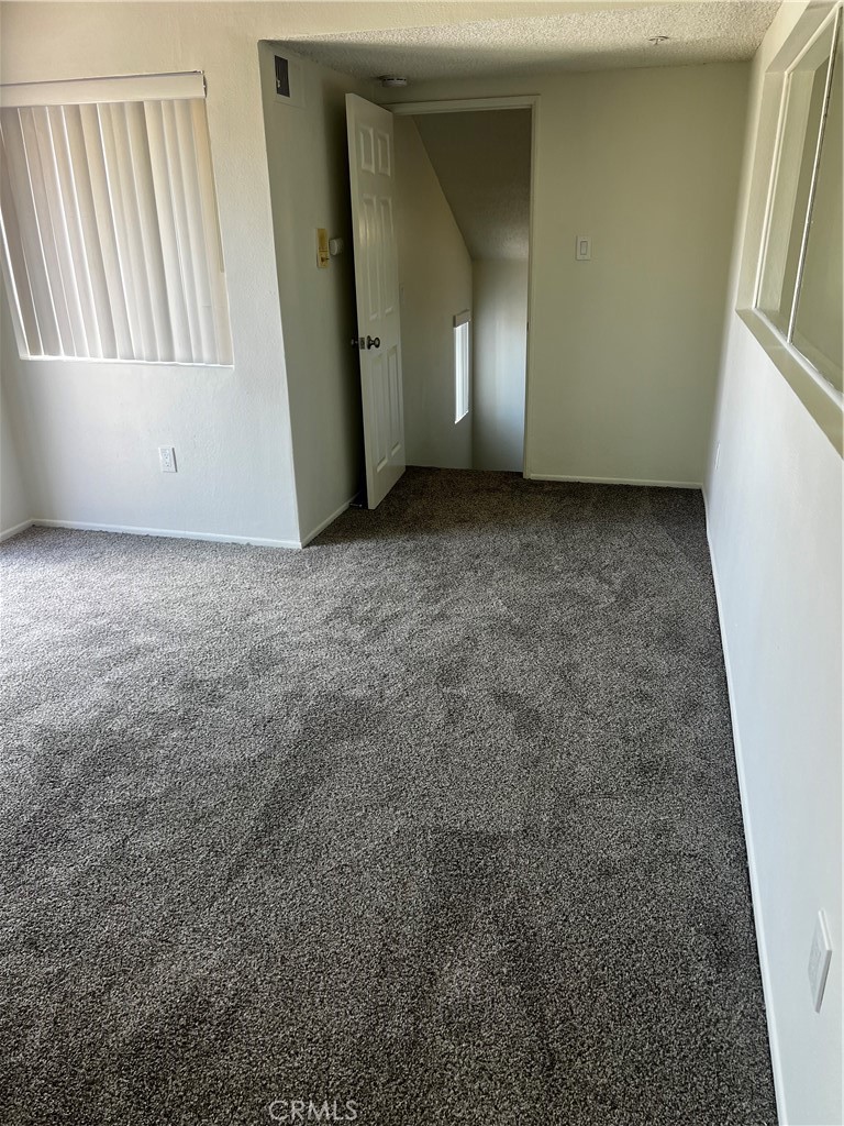5131 Dunbar Property Photo 3