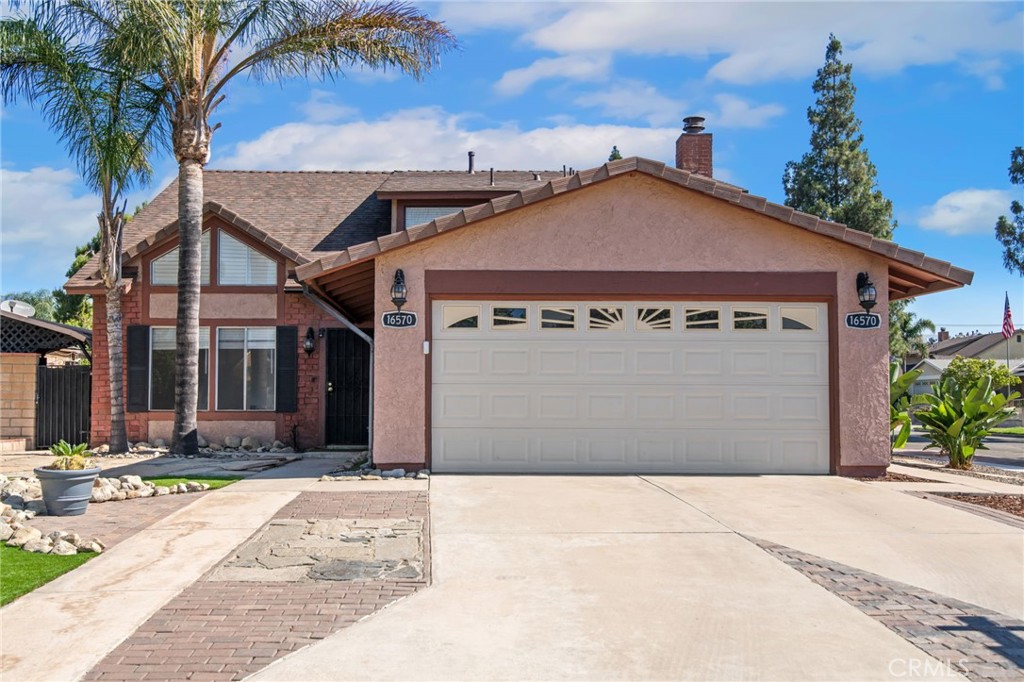 16570 Fairfax Drive Property Photo 2