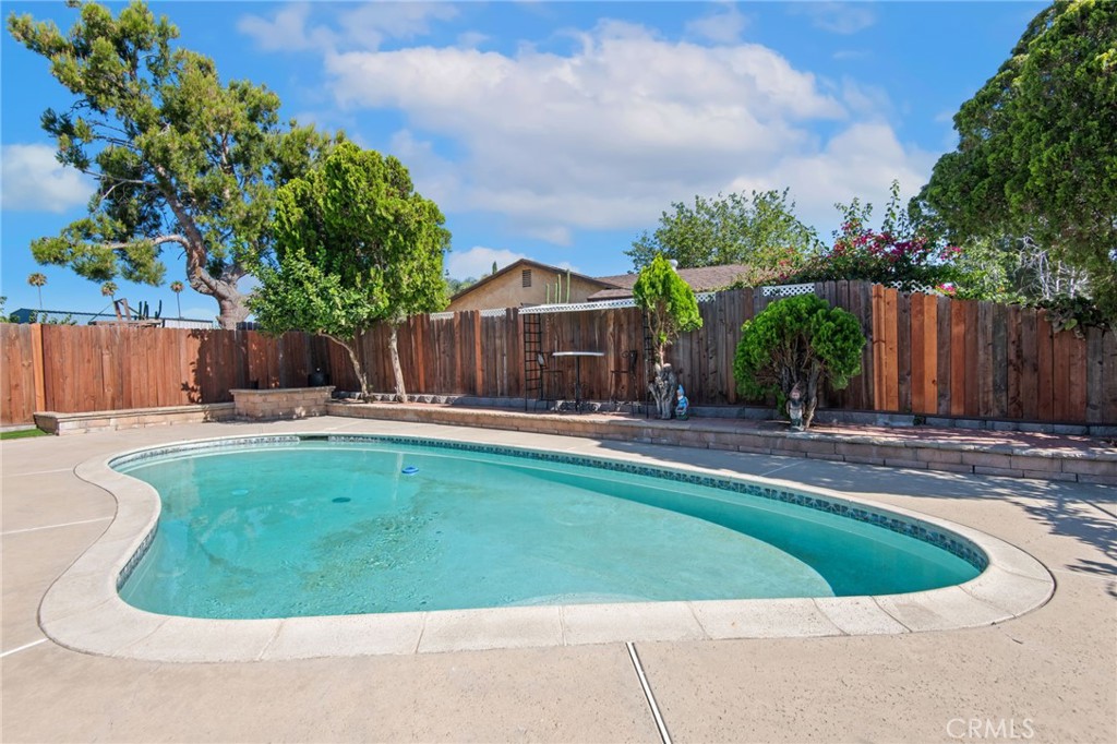 16570 Fairfax Drive Property Photo 29