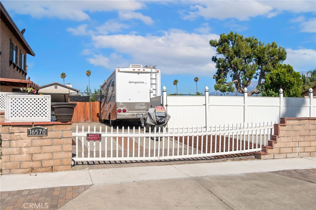 16570 Fairfax Drive Property Photo 35