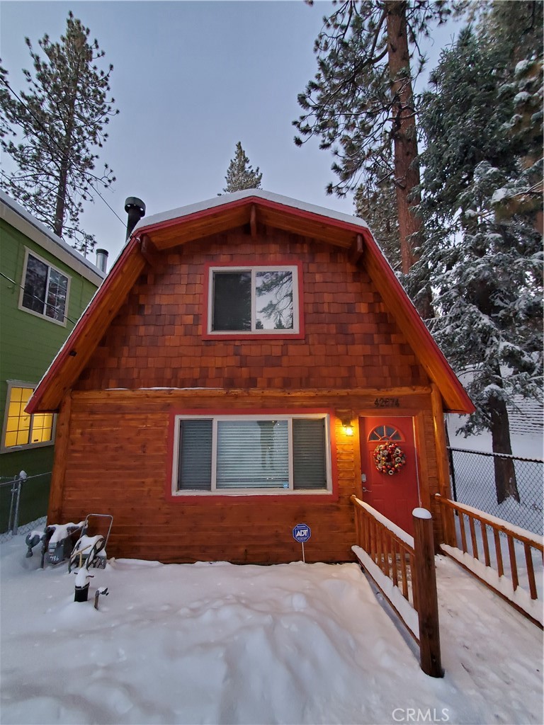 42674 Cedar Property Photo 2