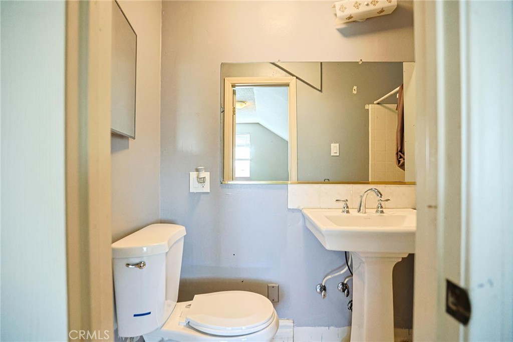 504 N 1st St Property Photo 51