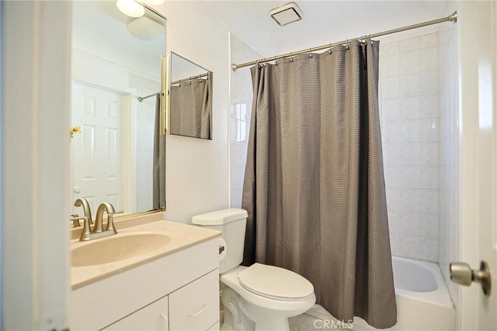 504 N 1st St Property Photo 54