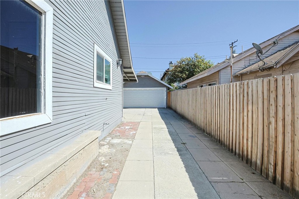 504 N 1st St Property Photo 57