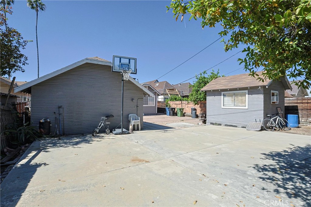 504 N 1st St Property Photo 65