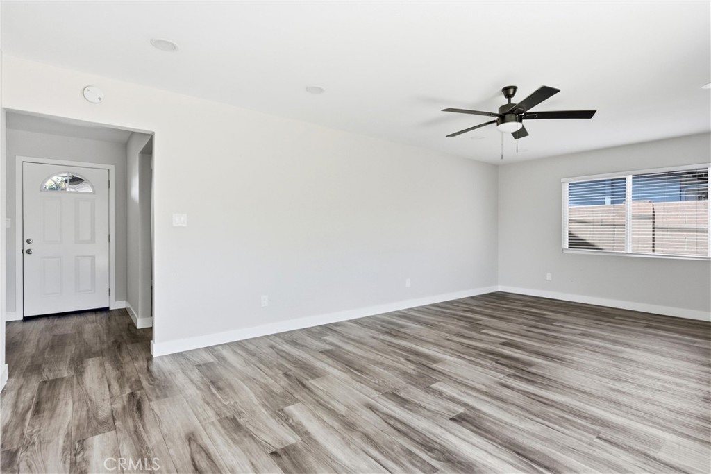 2964 Redwood Property Photo 7