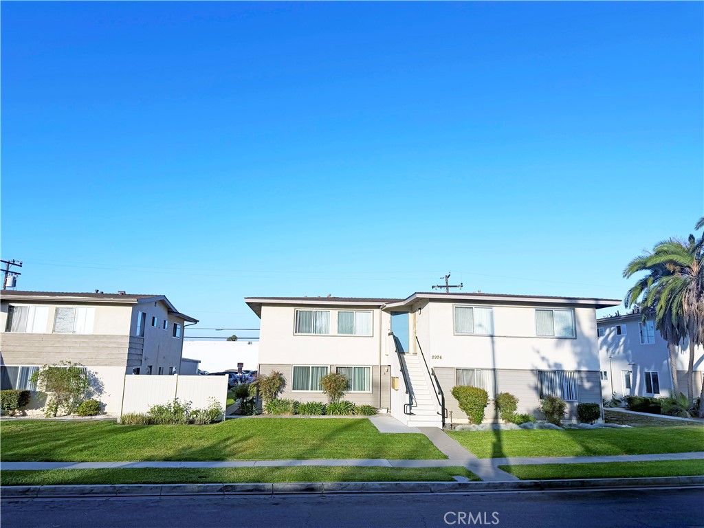 2976 Royal Palm Property Photo 4