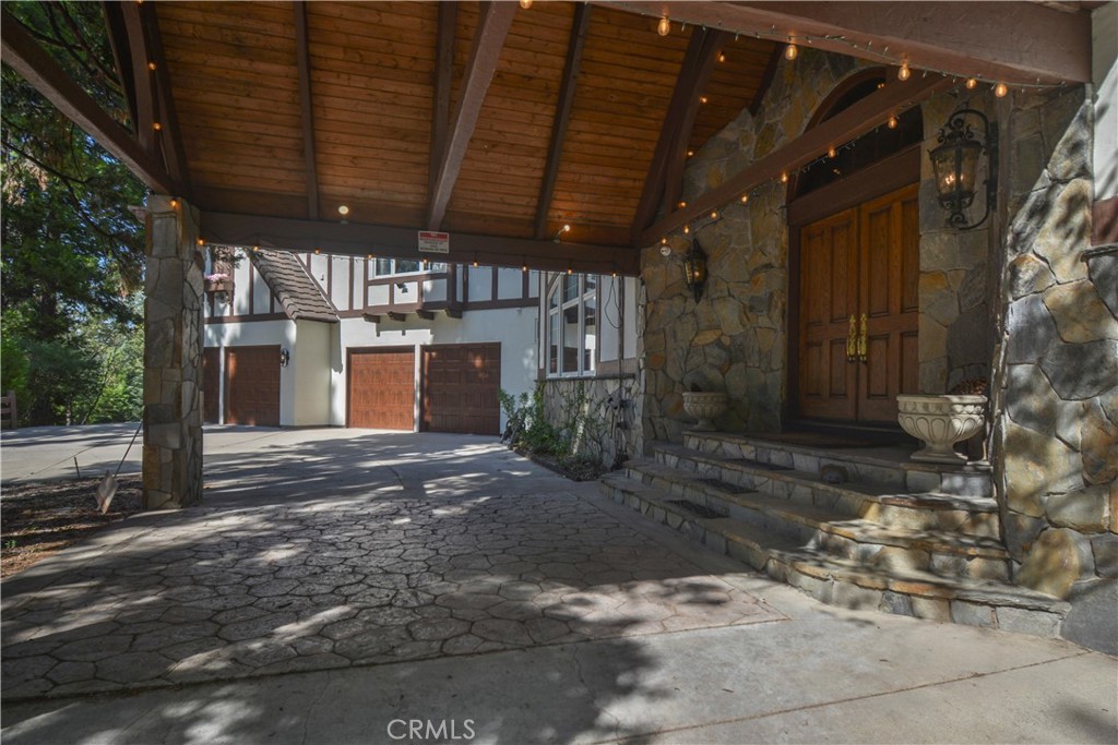 139 Cedar Ridge Property Photo 2