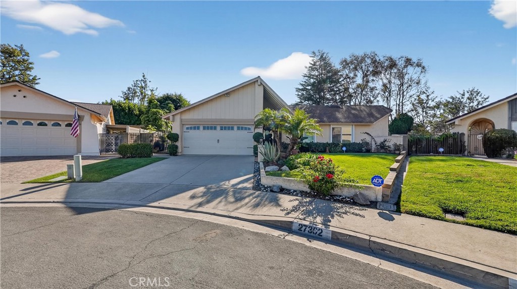 27302 Via Olmo Property Photo 2