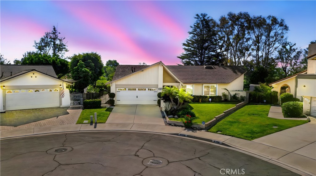 27302 Via Olmo Property Photo 3