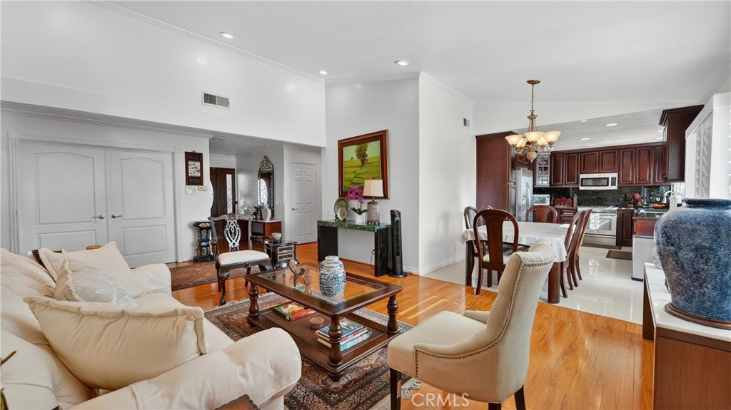 27302 Via Olmo Property Photo 8