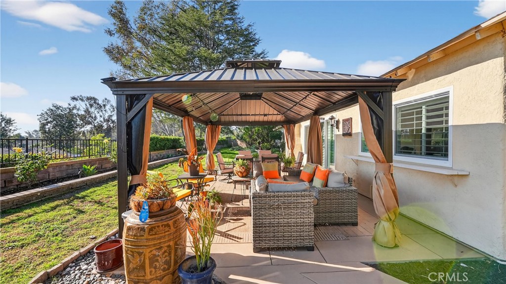 27302 Via Olmo Property Photo 24