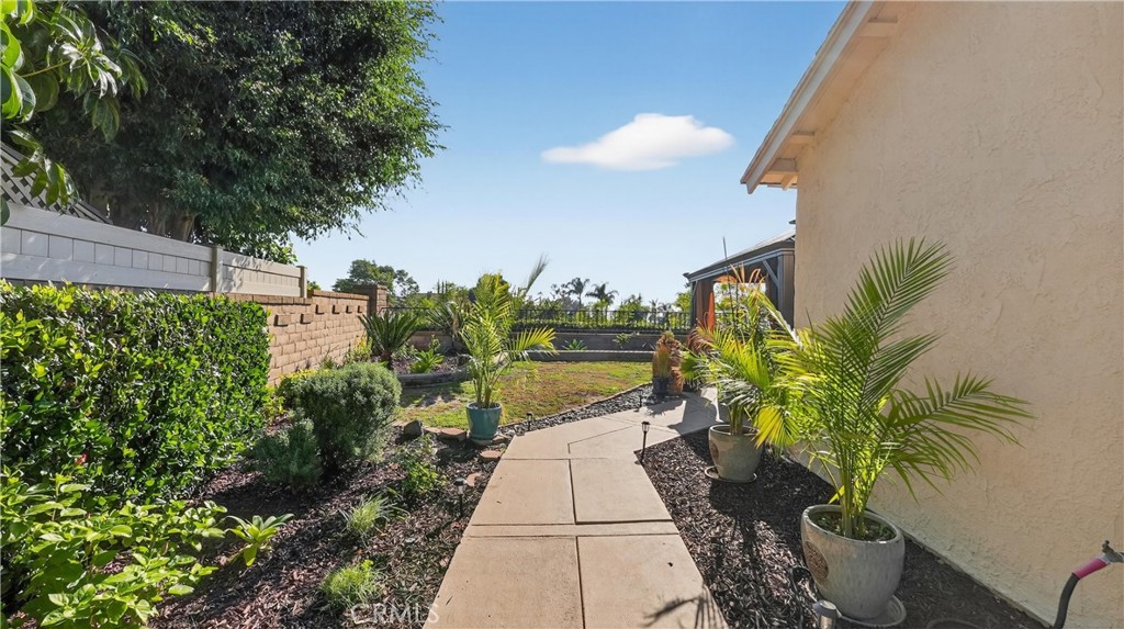 27302 Via Olmo Property Photo 30