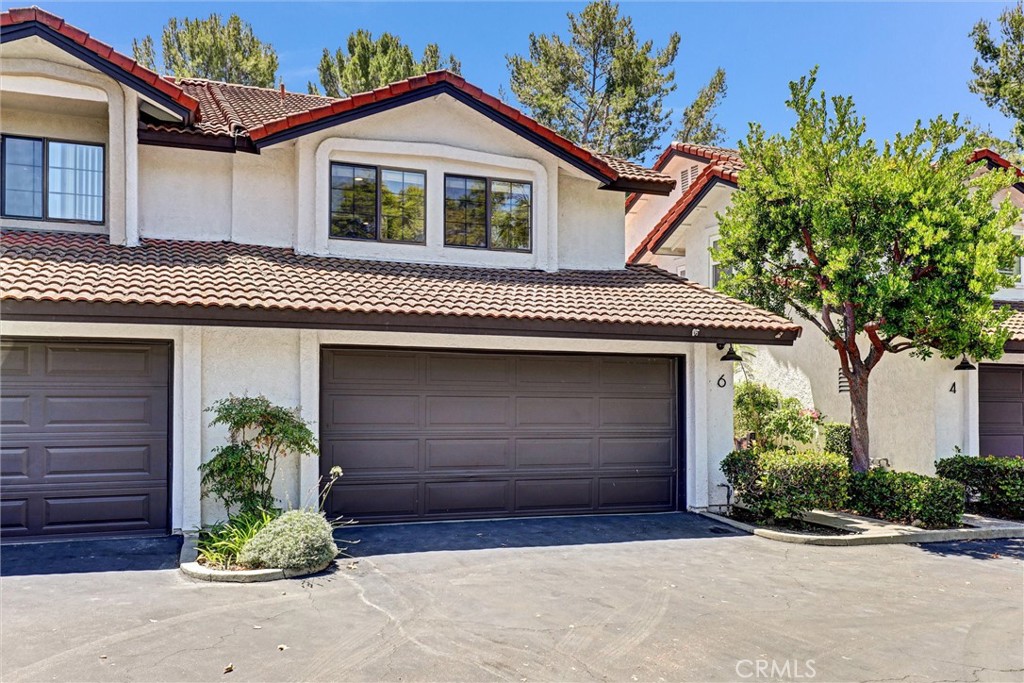 6 Shadow Hill Property Photo 3