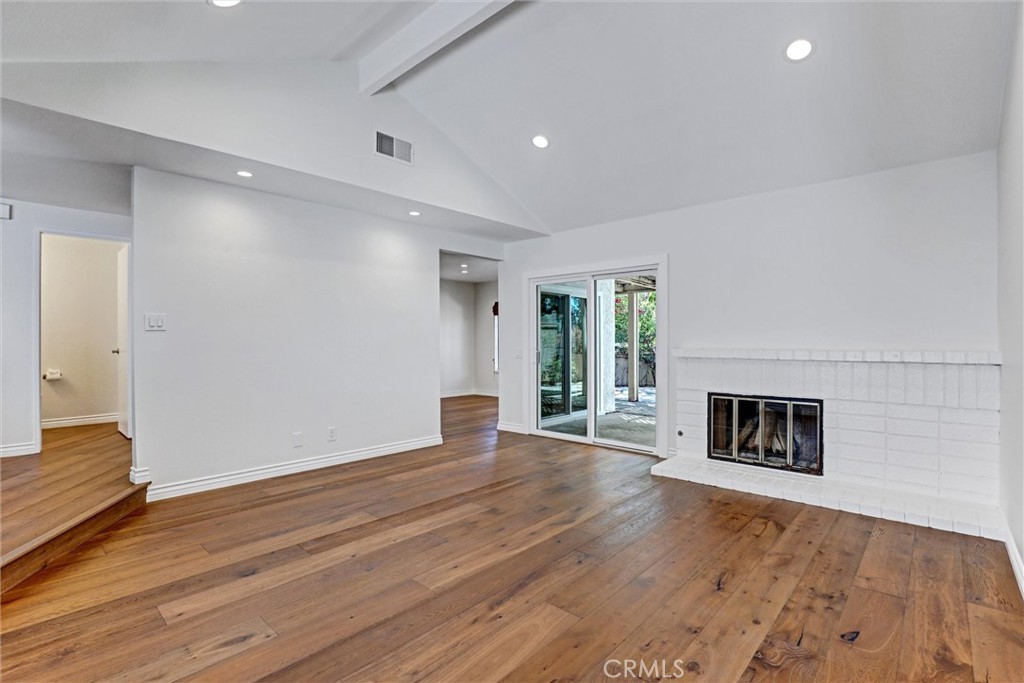 6 Shadow Hill Property Photo 8