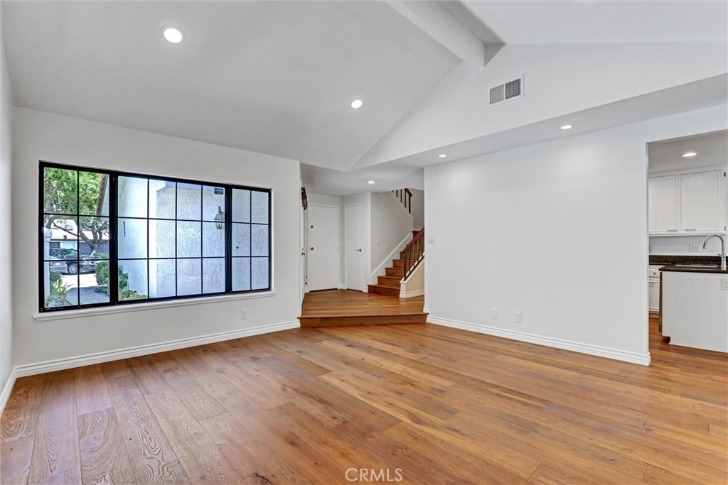 6 Shadow Hill Property Photo 10