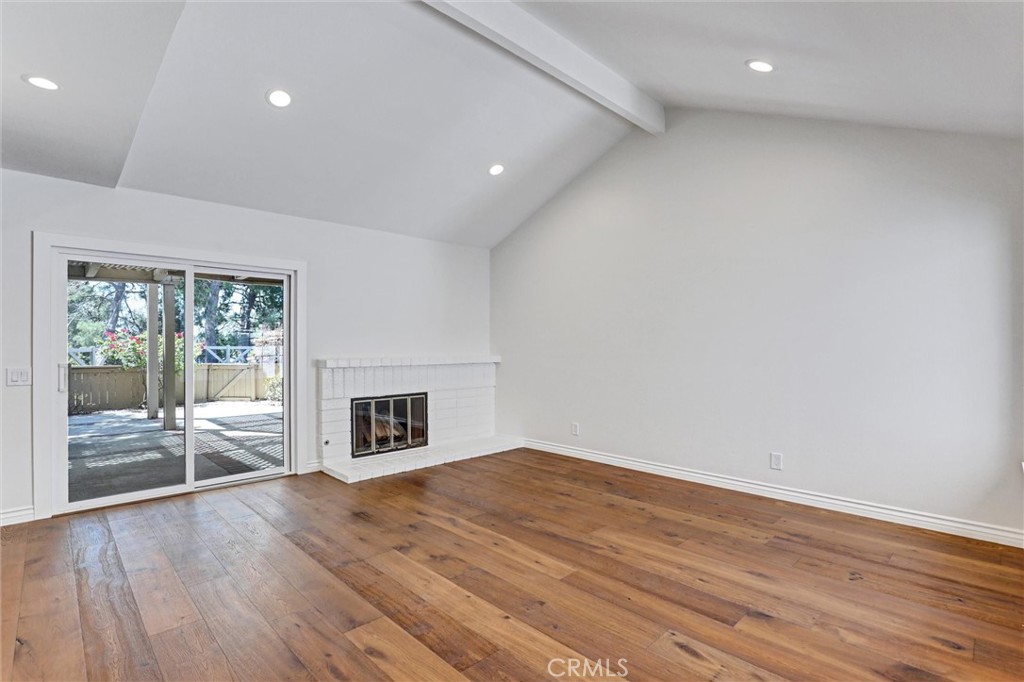 6 Shadow Hill Property Photo 11