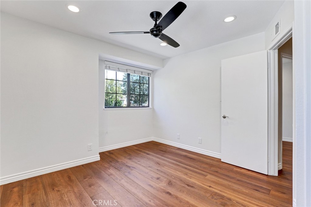 6 Shadow Hill Property Photo 32