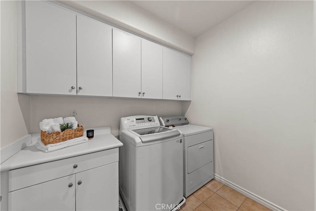 2 Conifer Property Photo 40