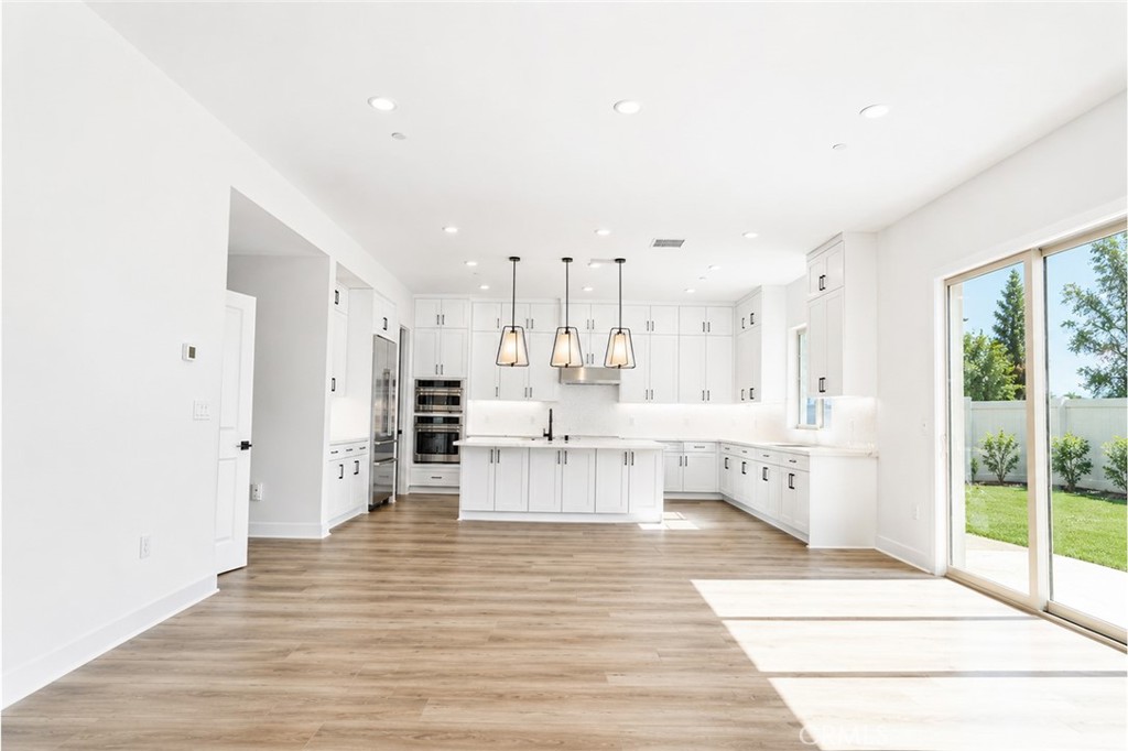 16021 Willows Court Property Photo 4