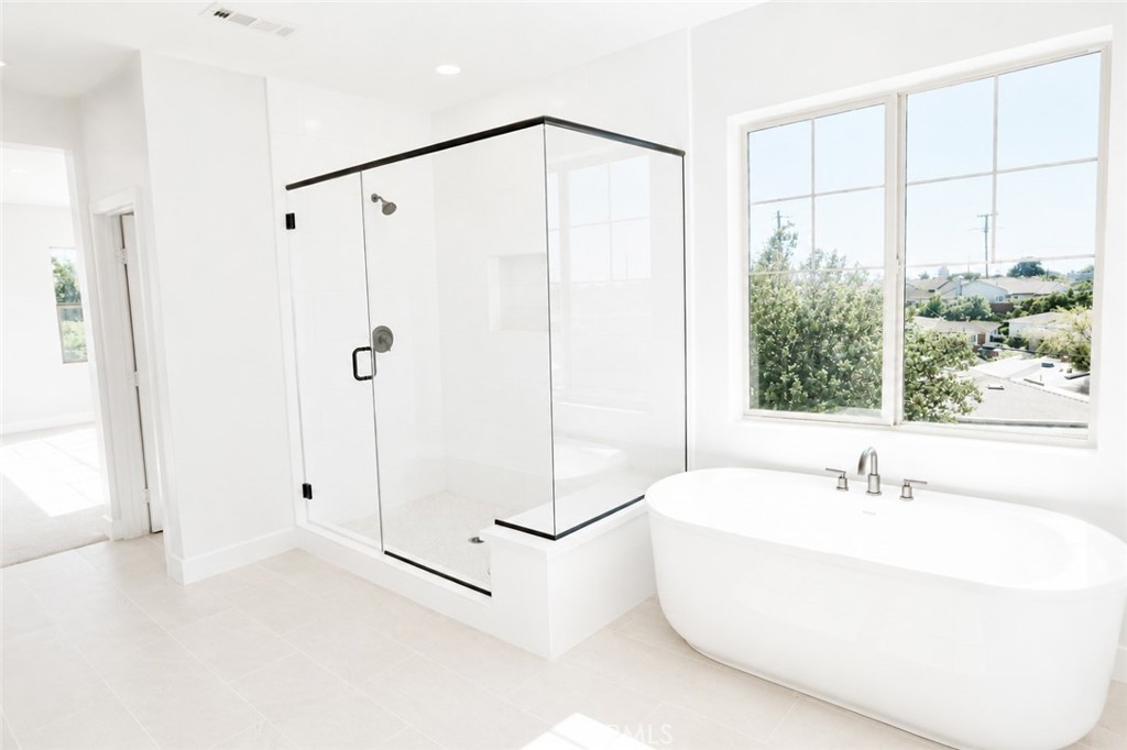 16021 Willows Court Property Photo 9