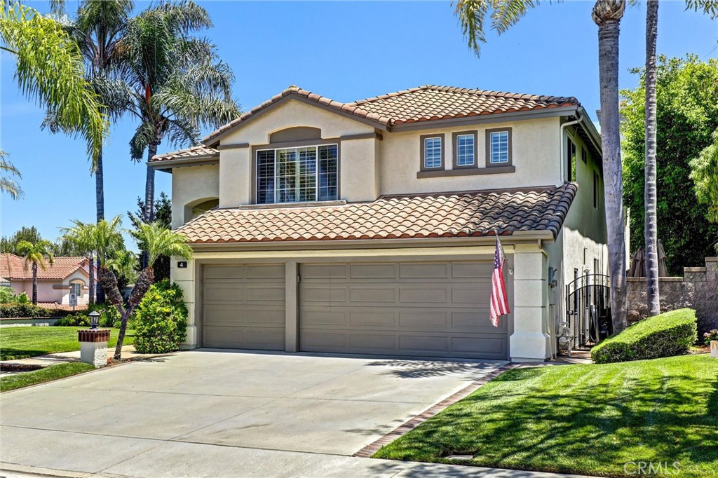 4 Larkspur Property Photo 3