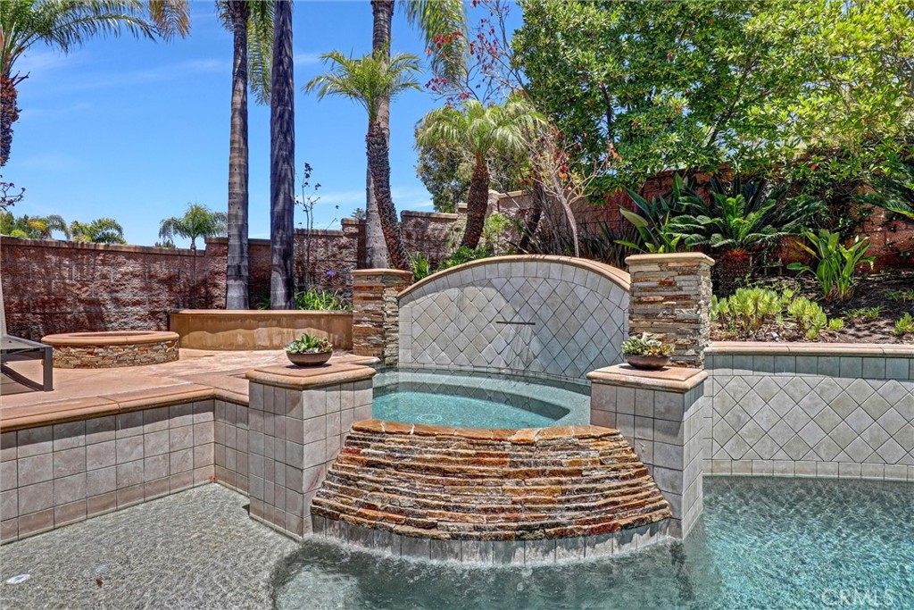 4 Larkspur Property Photo 9