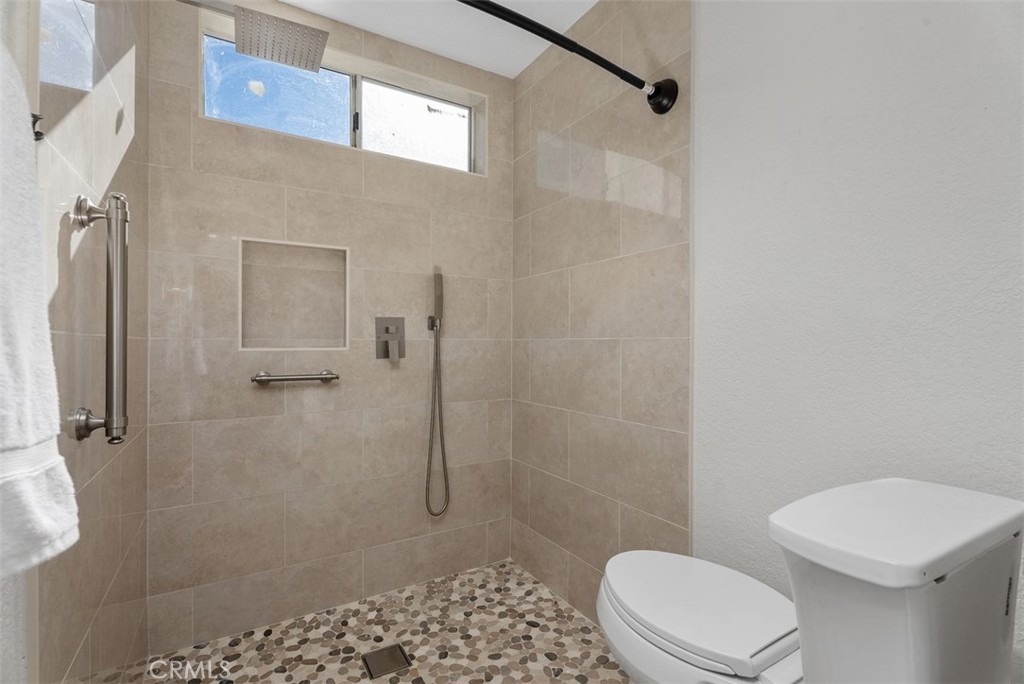 3 Silver Glade 229 Property Photo 22