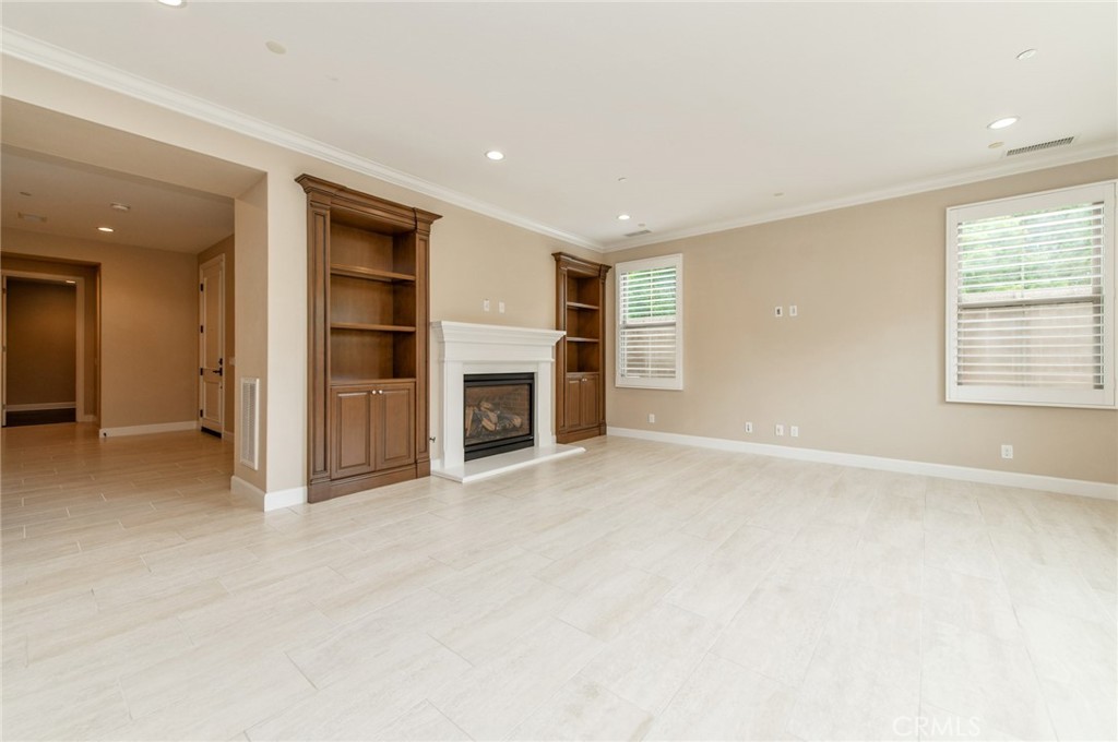 55 Hazelton Property Photo 3