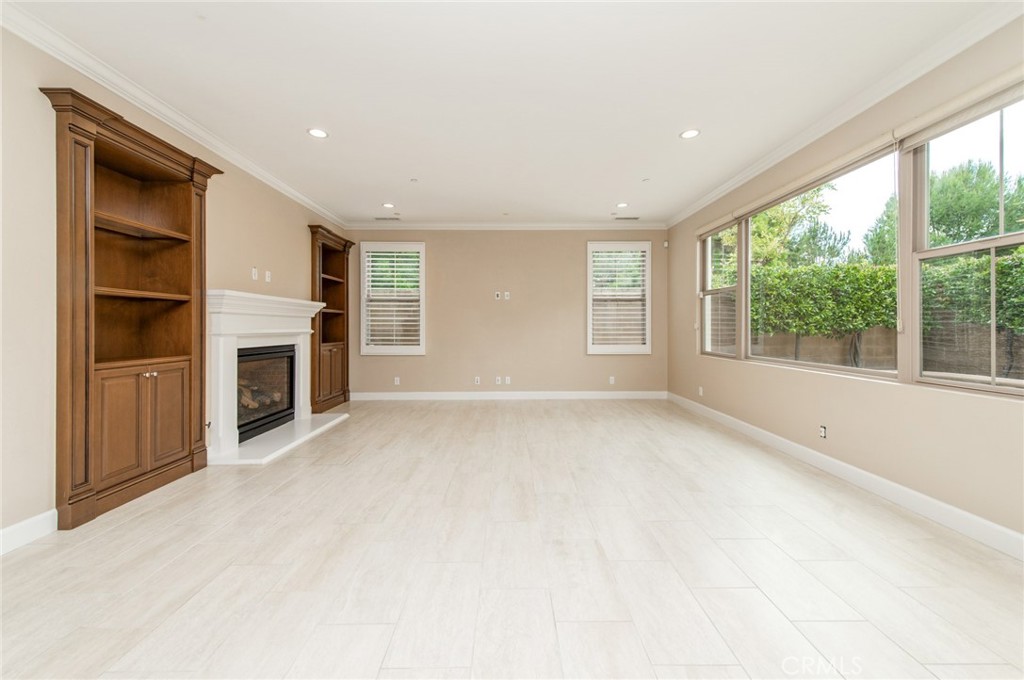 55 Hazelton Property Photo 5