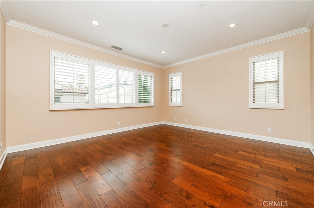 55 Hazelton Property Photo 11