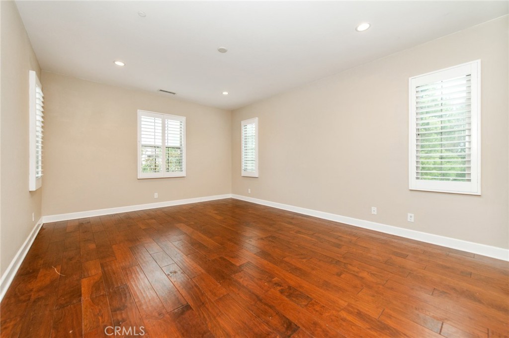 55 Hazelton Property Photo 12