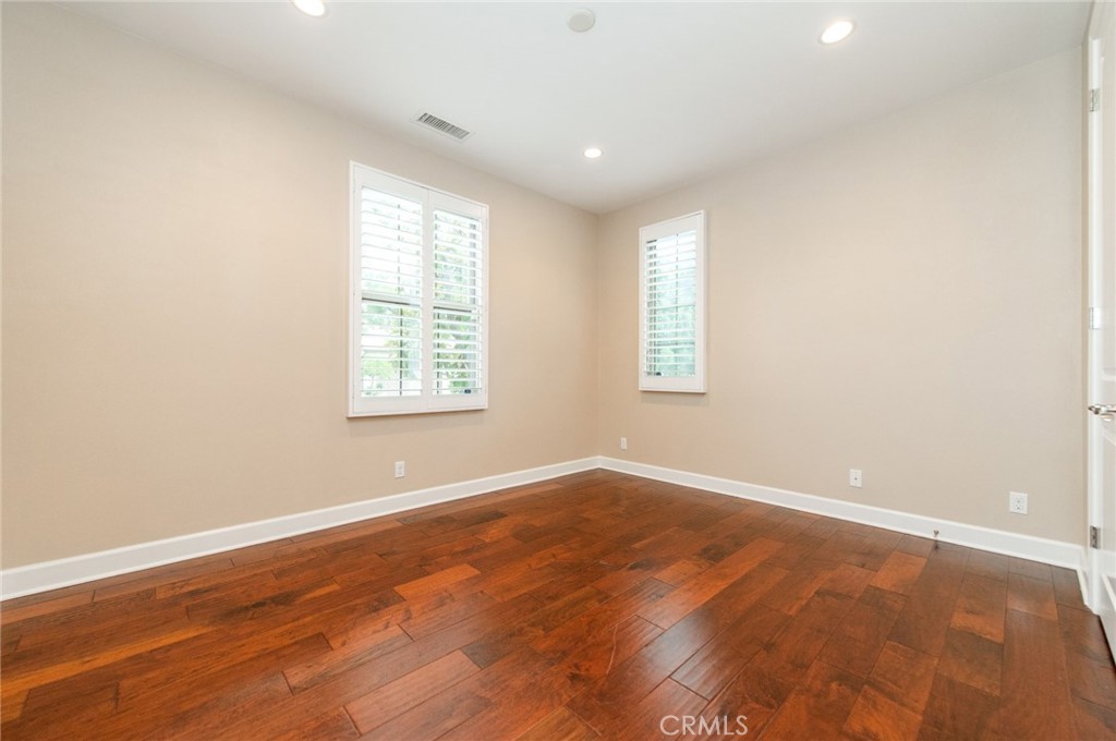 55 Hazelton Property Photo 14