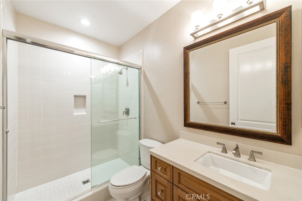 55 Hazelton Property Photo 19