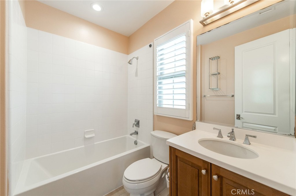 55 Hazelton Property Photo 21