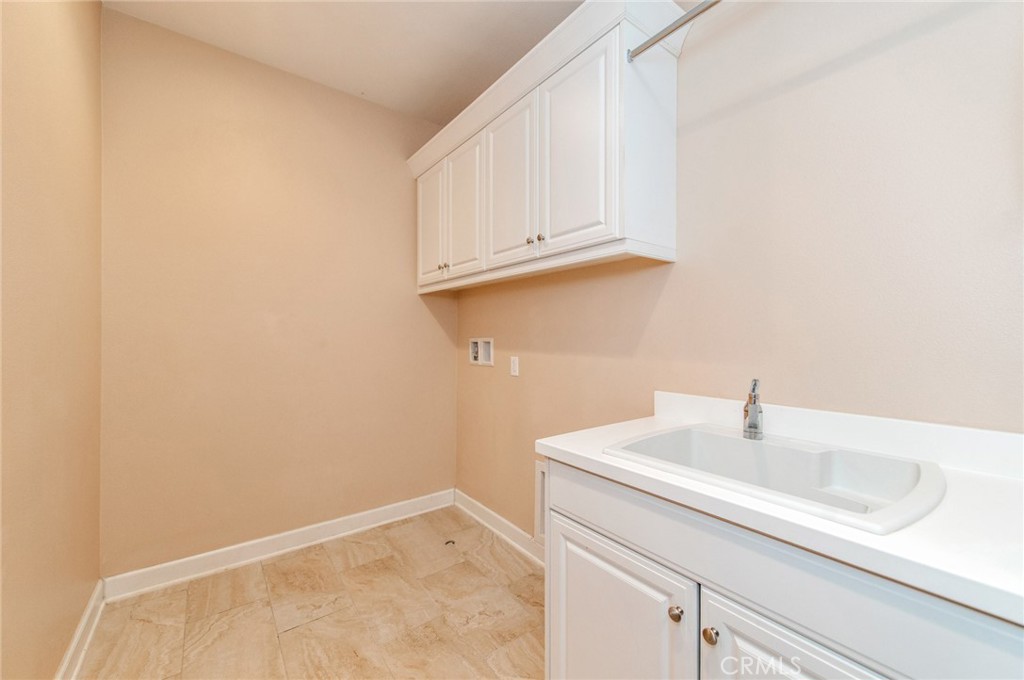 55 Hazelton Property Photo 22